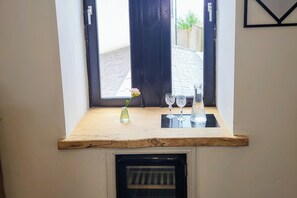 Interior - 3 Bed House - Sea Views, Balcony, Parking, Pets (Innellan)