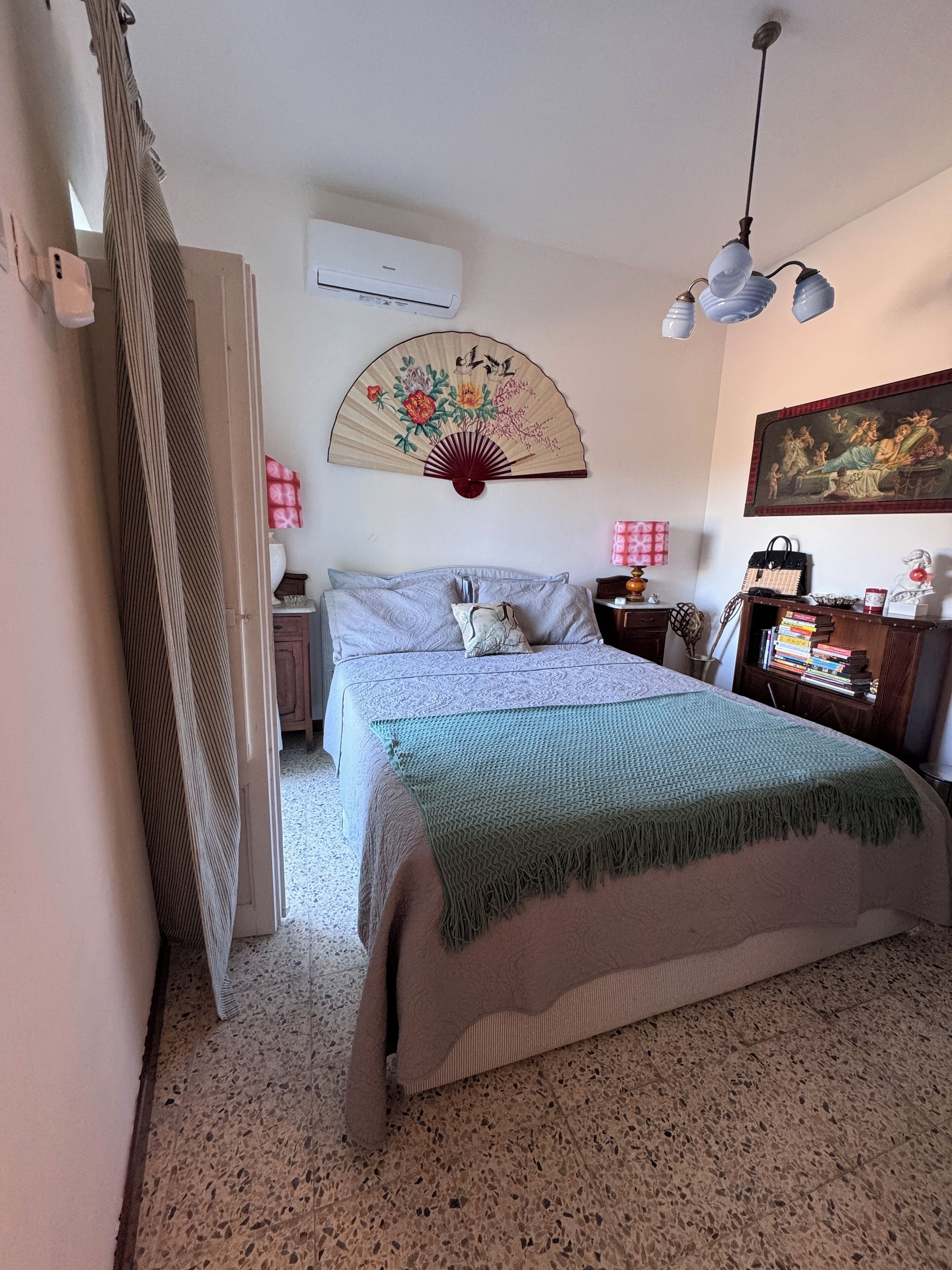 Desk, iron/ironing board, free WiFi, bed sheets