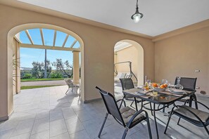 Outdoor dining - Great Panoramic View Pino Pool&Relax, Lamporecchio, Italy (Lamporecchio)