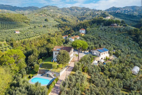 Great View Dependance Pool & Relax, Lamporecchio, Italy