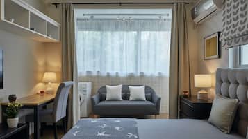 Superior-Studio, Blick auf den Innenhof | Wohnbereich