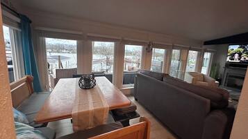 TV connectée, cheminée