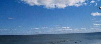 Quaint Cottage with Lobster Pot, Modern Amenities, and Several Beaches Nearby