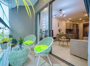 Balcony - The Song Luxury Apartment-Livi Homestay (Vũng Tàu)