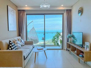 Family Apartment, 3 Bedrooms, Ocean View | Terrace/patio - The Song Luxury Apartment-Livi Homestay (Vũng Tàu)