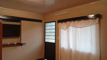 ห้องแฟมิลี่, ลานระเบียง, วิวสวนหย่อม | Wi-Fi ฟรี