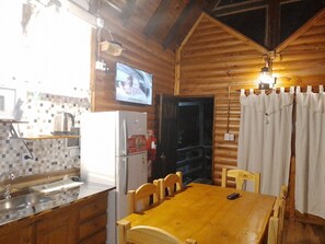 Cabin dành cho gia đình, ban công, quang cảnh sân vườn | Khu phòng khách