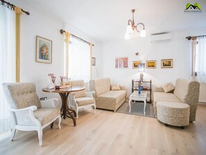 House | Interior - Holiday Home Boltar - Two Bedroom Holiday Home With Swimming Pool (Sveti Ilija)