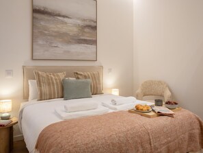 Tabla de planchar con plancha, Internet, ropa de cama