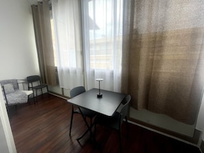 Apartment | Dining - Le Cannet Apartmment for 4 Guests (Tanneron)