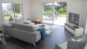 Unclassified image, 3 of 39, button - Holiday Home With Partial sea View, Douarnenez (Douarnenez)