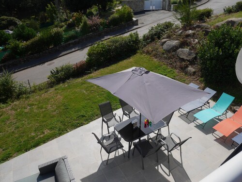 Holiday Home With Partial sea View, Douarnenez