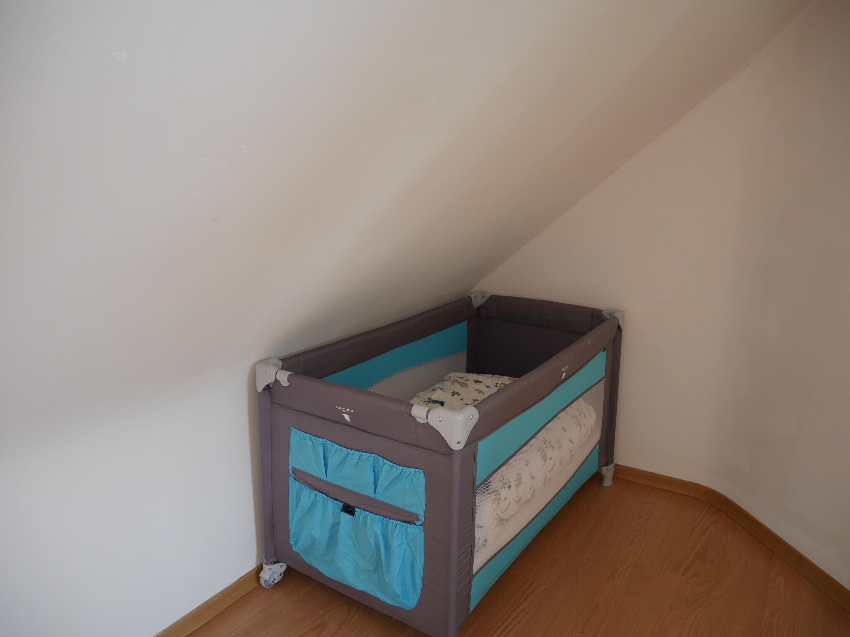 House | 4 bedrooms, individually furnished