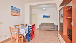 Unclassified image, 2 of 15, button - Vanna, in Marina di Campo, close to the pedestrian area and to the beach, far from the noise of the (Campo nell'Elba)