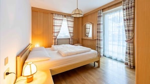 Room - "Pleasant apartment in a well-maintained setting" (Canazei)