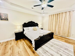 Ferros/tábuas de passar roupa, Wi-Fi, roupa de cama