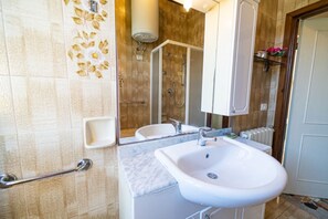 Shower, hair dryer - Trilocale Cannella in Campo nell'Elba (Campo nell'Elba)