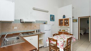 Luokittelematon kuva, 5 kautta 17, painike