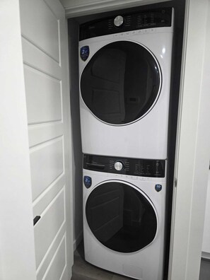 Interior - Adorable basement suite in Keswick Edmonton perfect for relaxing stays (Edmonton)