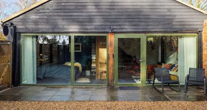 Sparrows Nest - UK50109