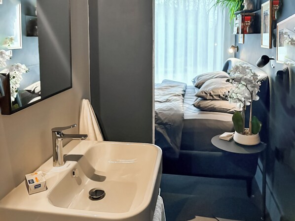 2 bedrooms, free WiFi