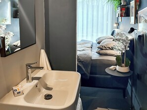 2 bedrooms, free WiFi