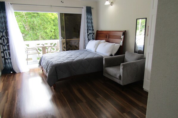 1 bedroom, in-room safe, iron/ironing board, free WiFi