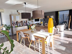 Dining - Contemporary villa with panoramic view of the sea and Valcros golf course (La Londe-les-Maures)