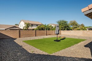 Property grounds - Modern, Spacious & Peaceful 4B/3B House (Chandler)