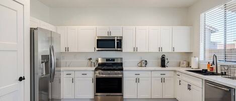 Microwave, oven, stovetop, dishwasher