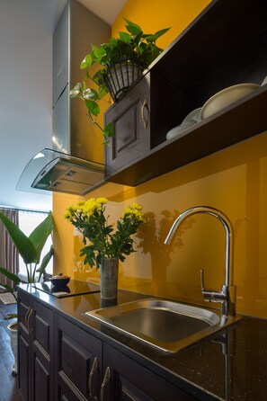 Private kitchen - Centraltique Downtown Living (Hoan Kiem)