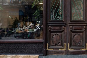 ด้านหน้าที่พัก