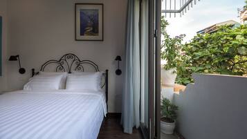 Studio, Balcony, City View | Blackout drapes, soundproofing, free WiFi