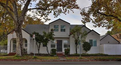 Enjoyable 4-bedroom house with AC in charming Sacramento