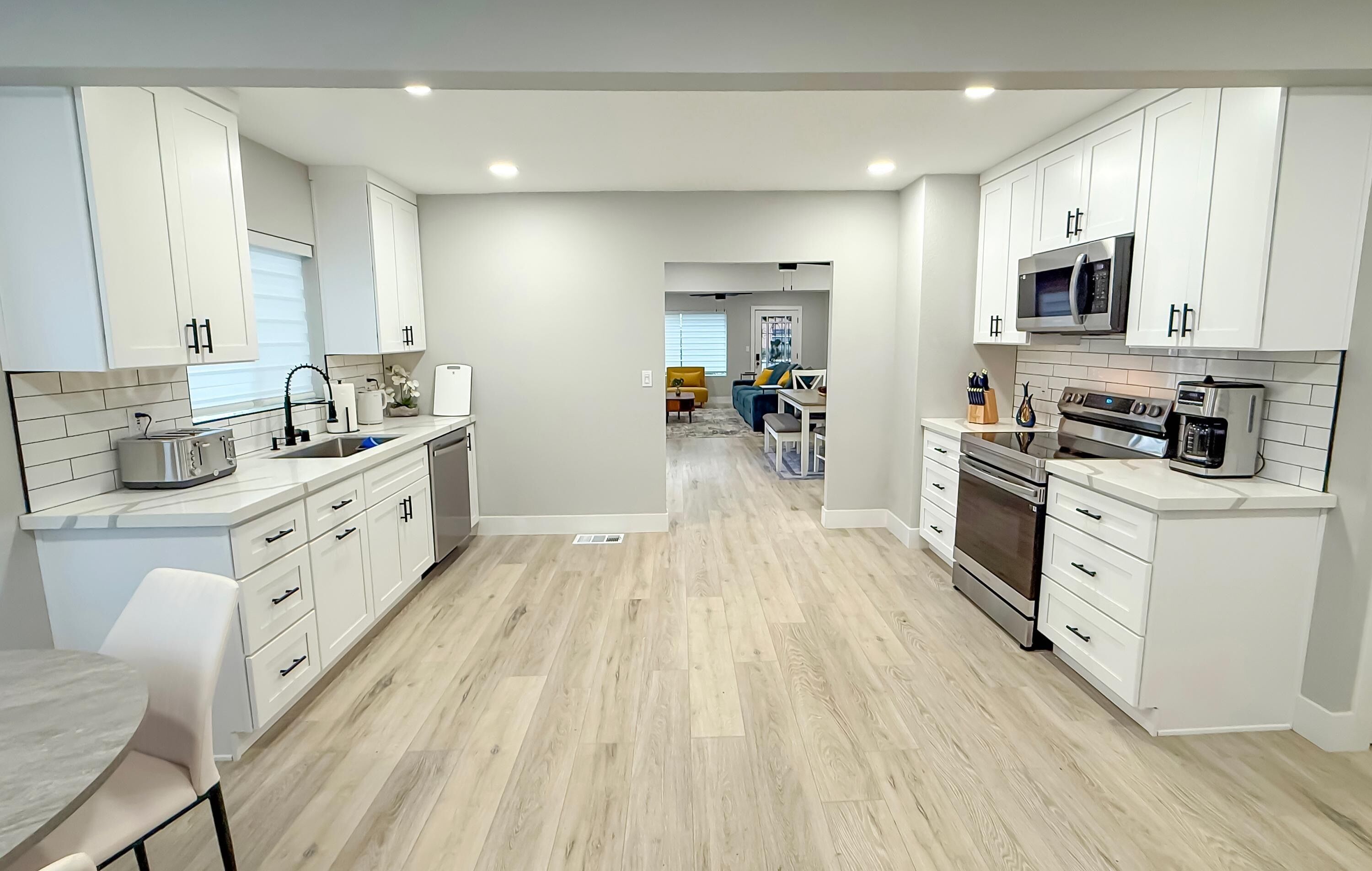 Microwave, oven, stovetop, dishwasher