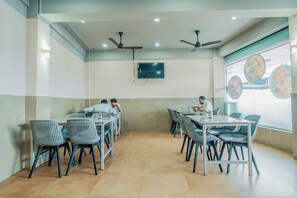 مطعم