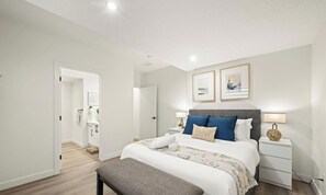 Escrivaninha, ferros/tábuas de passar roupa, berço de viagem, Wi-Fi