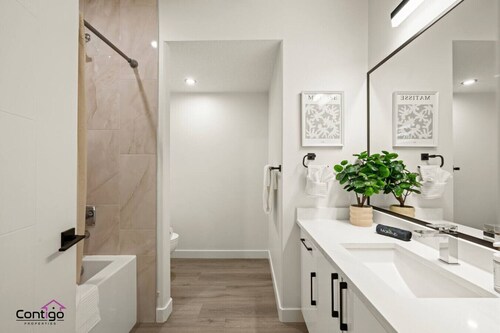 The Valley Suite | Near Trails | Sleeps 6 | AC