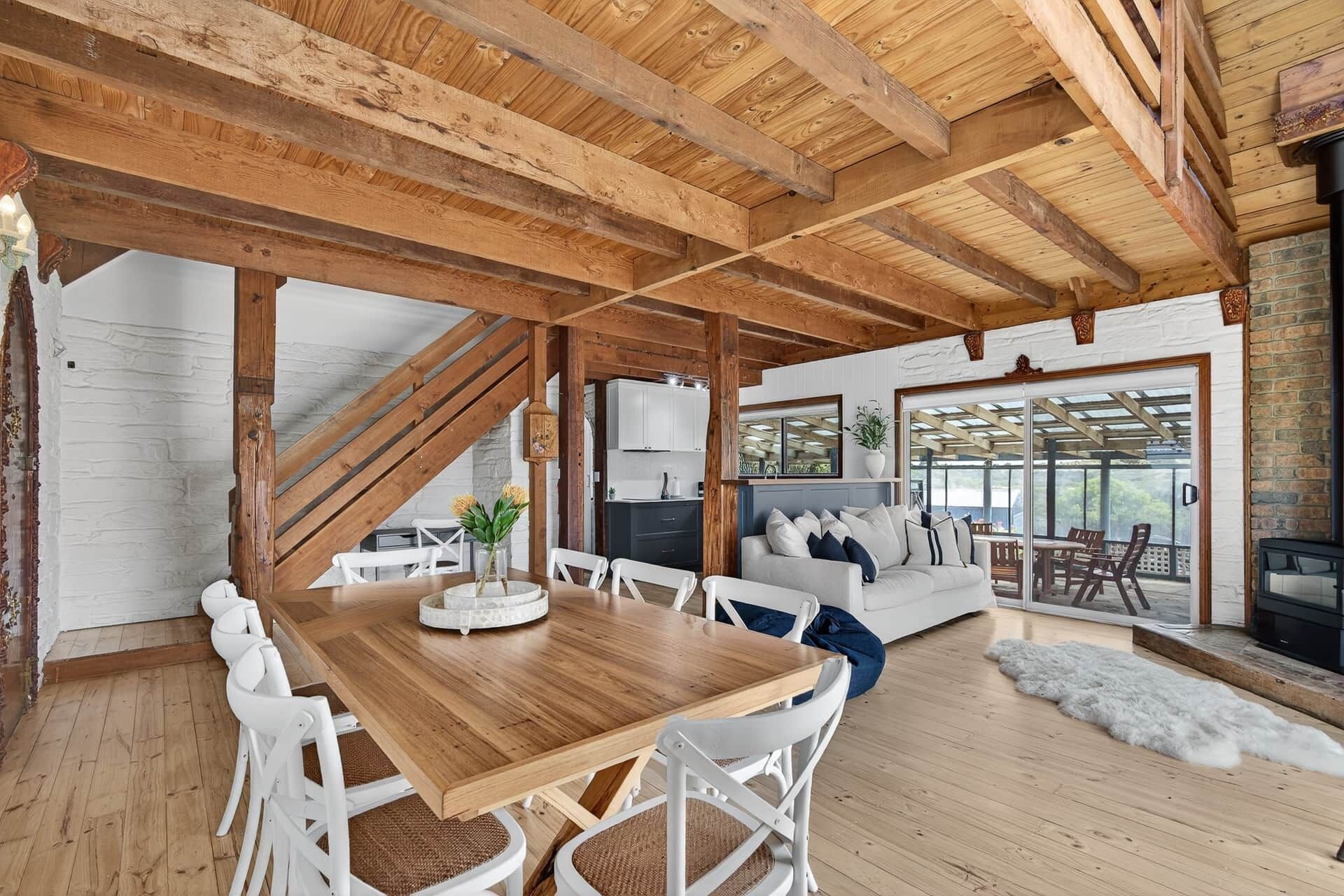 TV, fireplace, ping pong