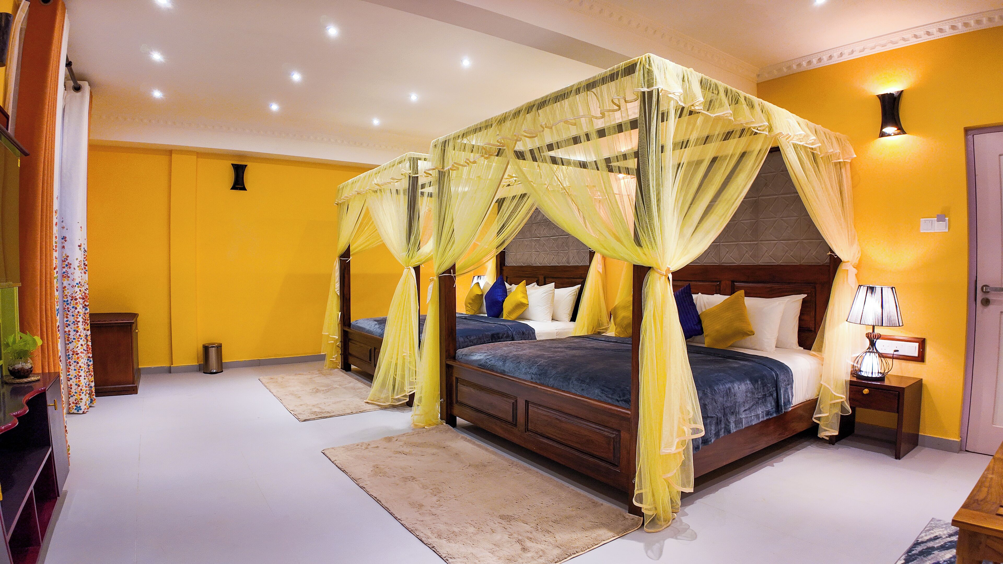 Familjerum för fyra - havsutsikt | Skrivbord, ljudisolering, strykjärn/strykbräda och gratis barnsängar