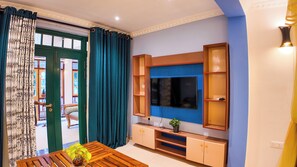 Desk, soundproofing, iron/ironing board, free cots/infant beds - AIDA The Queen Palace (Induruwa)