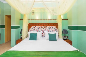 Desk, soundproofing, iron/ironing board, free cots/infant beds