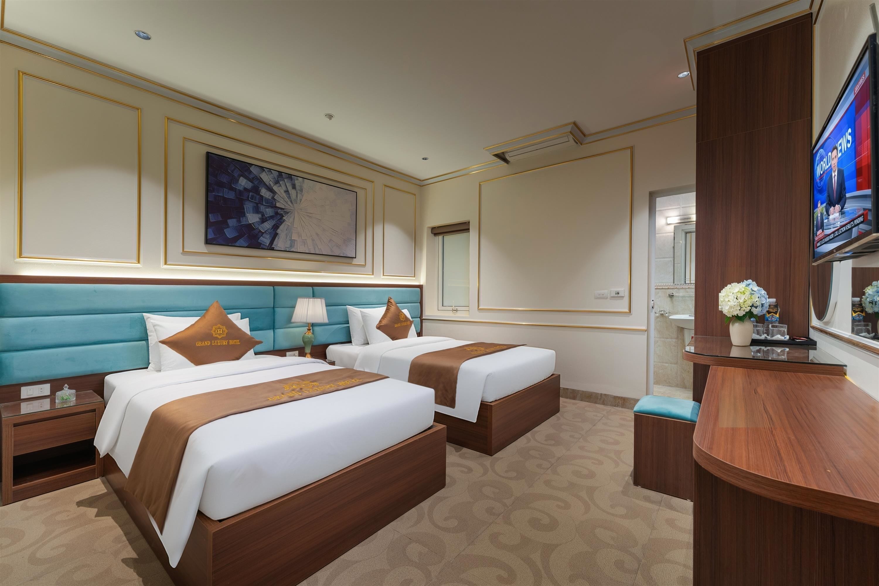 Bureau, espace de travail pour ordinateur portable, rideaux occultants