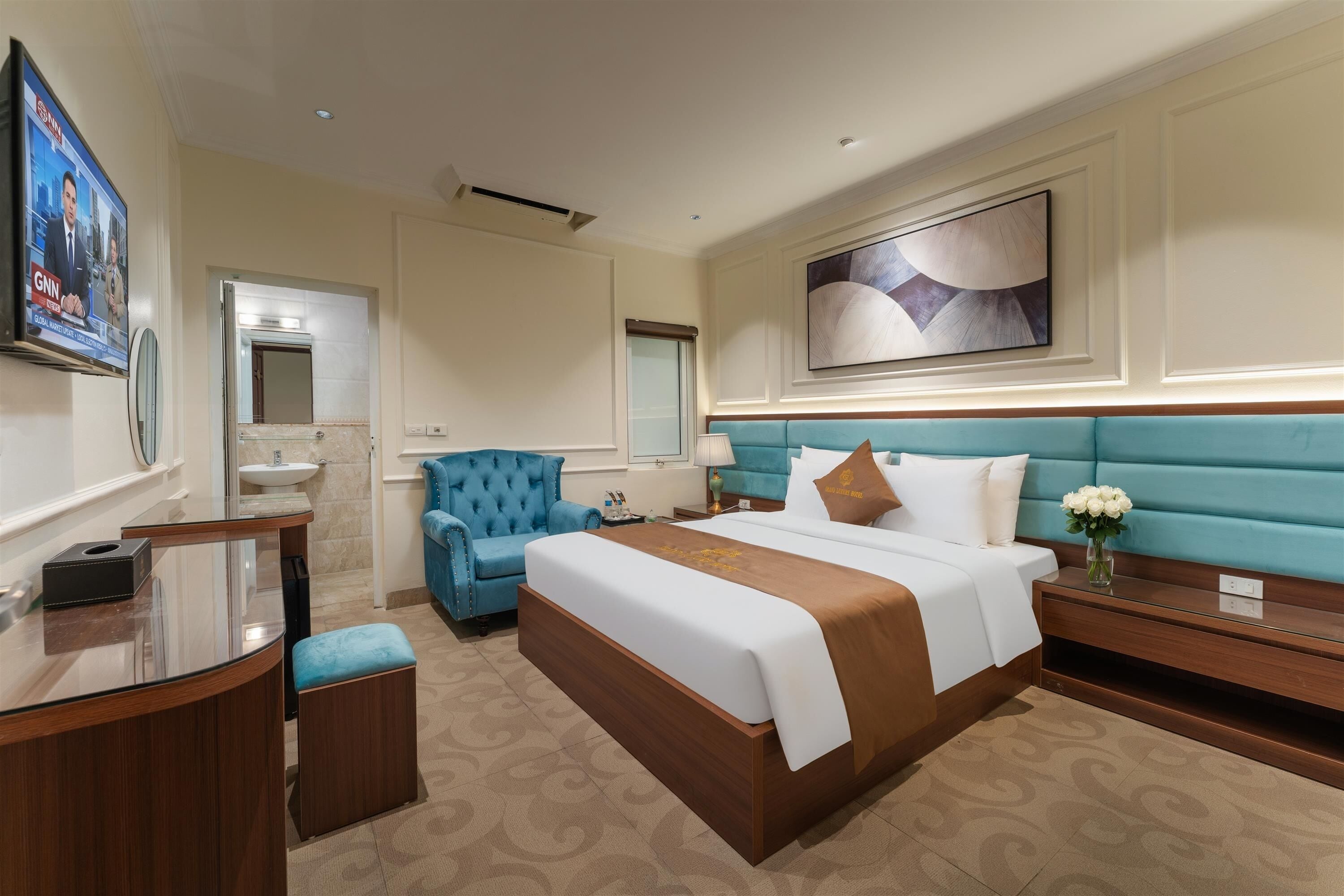 Bureau, espace de travail pour ordinateur portable, rideaux occultants