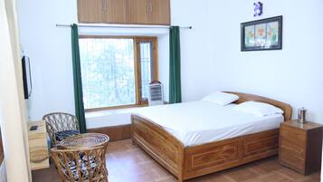 Family Room, Balcony, Garden View