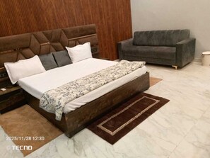 Habitació Deluxe, aire condicionat | Escriptori, espai de treball apte per a portàtils i wifi gratuïta