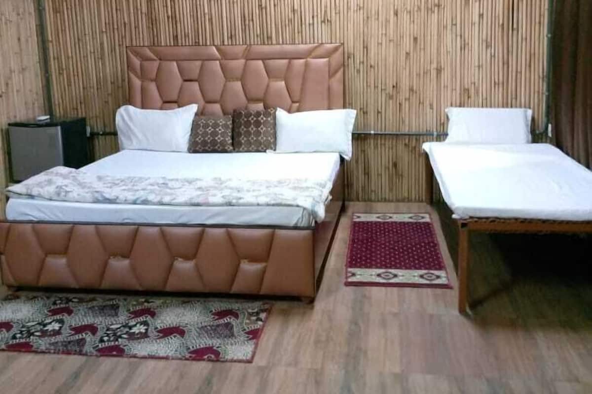 Chambre Triple, climatisation | Bureau, espace de travail pour ordinateur portable, Wi-Fi gratuit