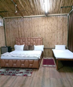 مكتب ومساحة عمل للكمبيوتر المحمول وواي فاي مجانًا