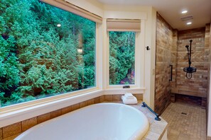 Hair dryer, towels - Luxury waterfront home with hot tub, dock, game room, and stunning views (Bainbridge Island)