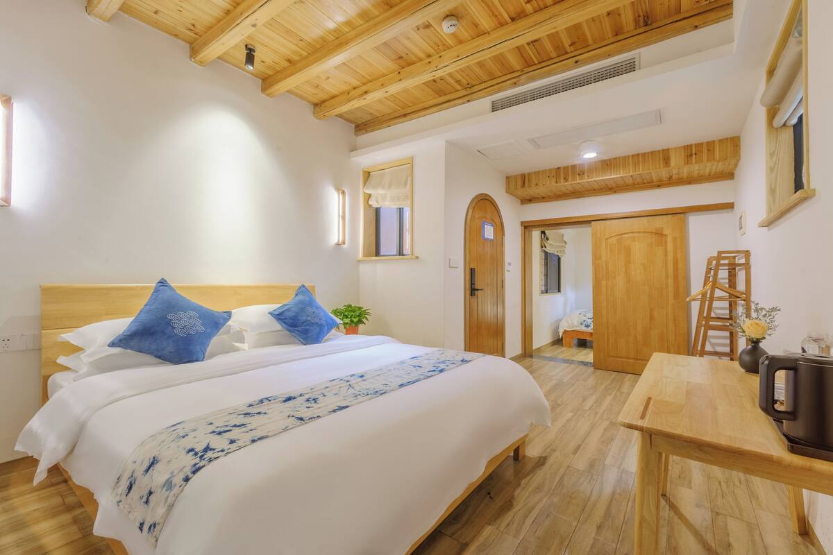 Comfort Twin Room, Courtyard View | Free WiFi